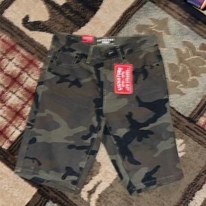 LEVI SHORTS MENS BOYS 28 camo NWT